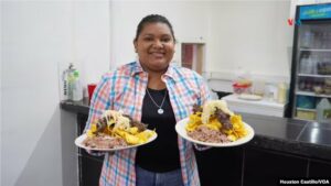Eveling Morales Cuningham salió de Nicaragua en el año 2018. Ahora logró establecer un negocio de comida nicaragüense en Costa Rica.