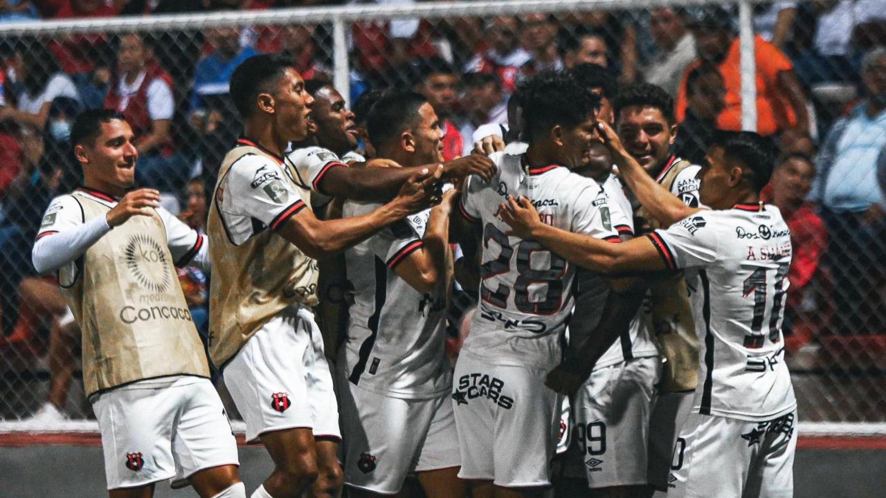 Real Estelí pierde ante el Alajuelense de Costa Rica en partido de ida en la final de la Copa Centroamericana Foto Nicaragua Actual