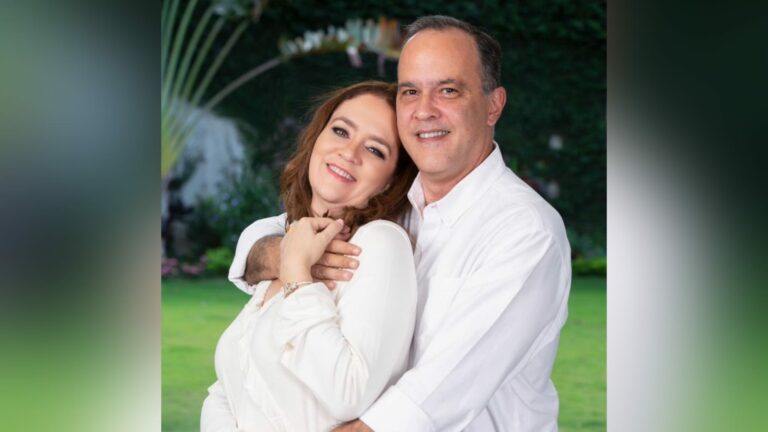 Karen Celebertti, directora de Miss Nicaragua, junto a su esposo Martín Argüello.