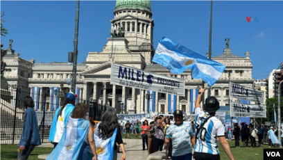Milei toma posesión de la presidencia en Argentina