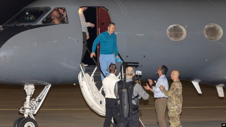 llegan a EEUU presos politicos liberados por venezuela Foto VOA