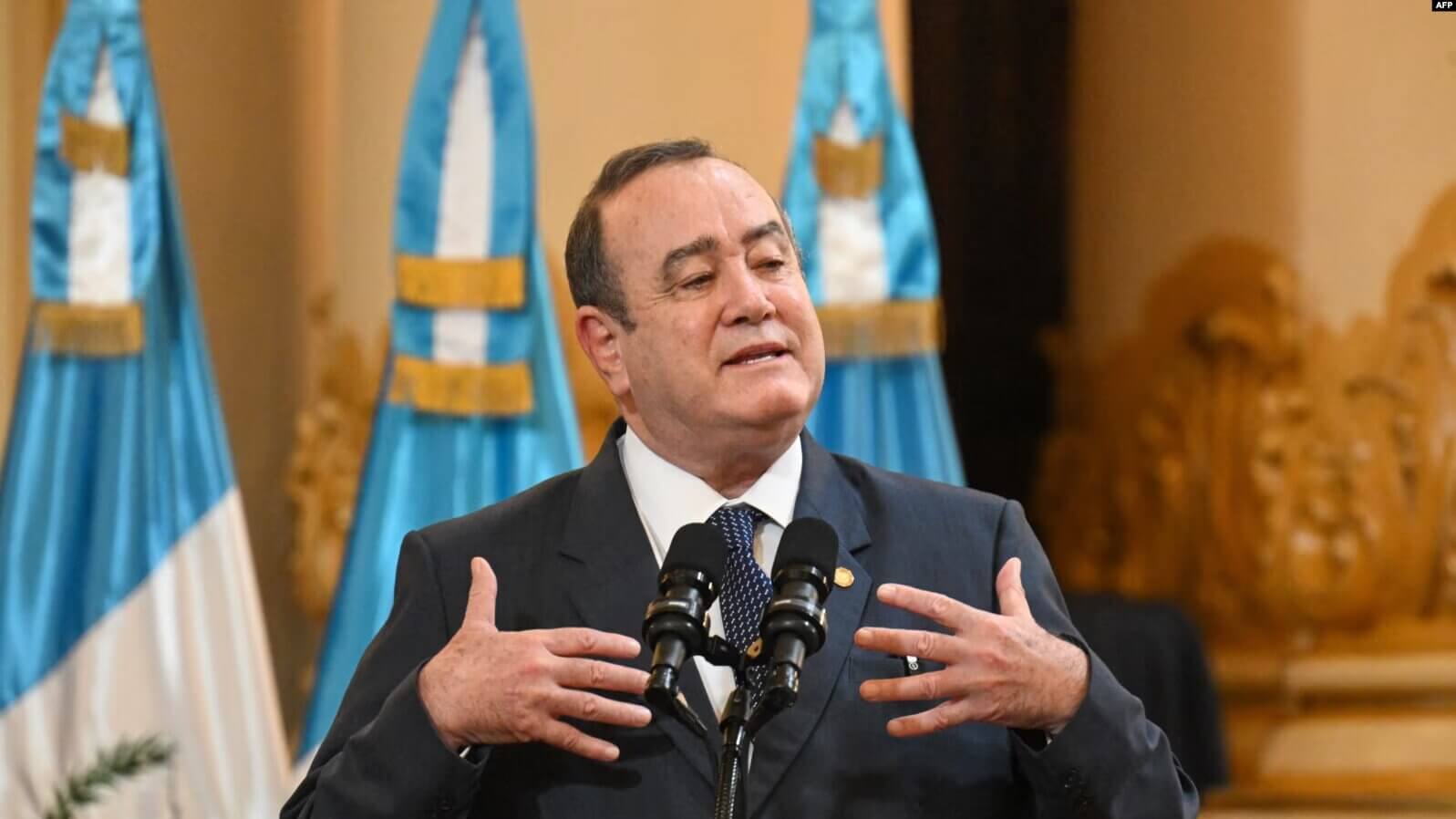 ARCHIVO - El entonces presidente de Guatemala, Alejandro Giammattei, habla en una de sus últimas actividades oficiales, el 6 de diciembre de 2023.