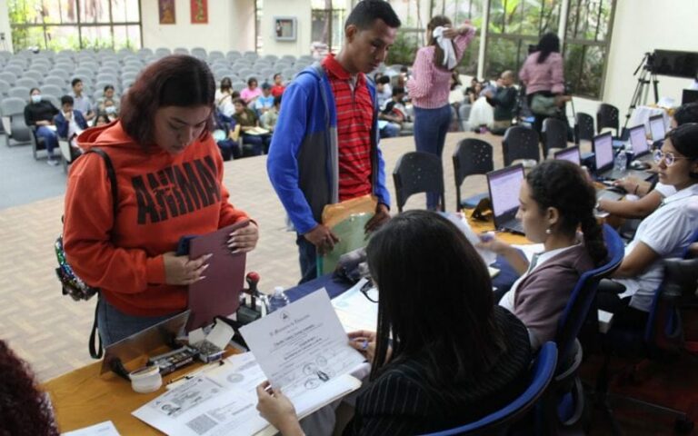 universidad casimiro sotelo vacia en periodo de matricula