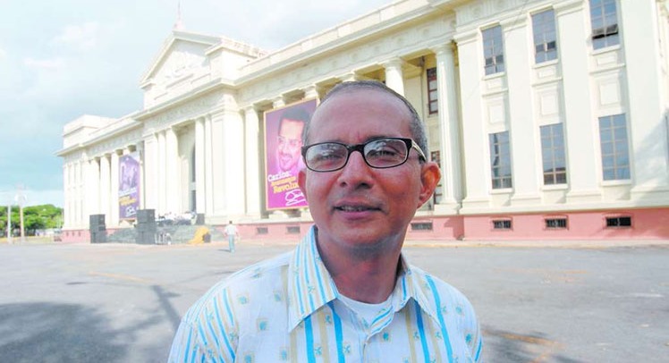 Ortega destituye a su eterno director del Instituto de Cultura, Luis Morales.