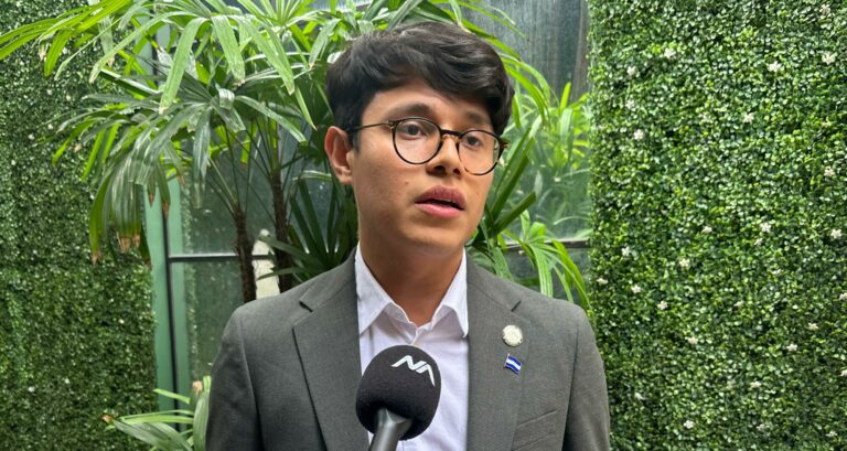 Lesther Alemán, ex reo político y líder juvenil nicaragüense.
