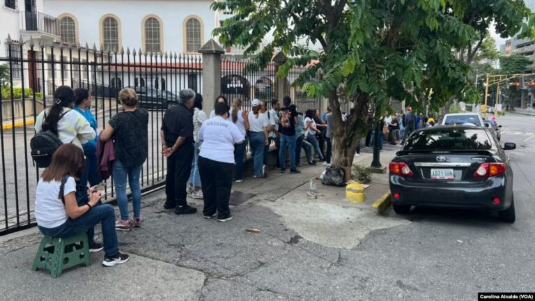 venezolanos votan elecciones presidenciales foto voa