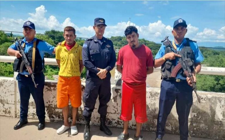 mareros entregados a el salvadoro foto medio oficialista