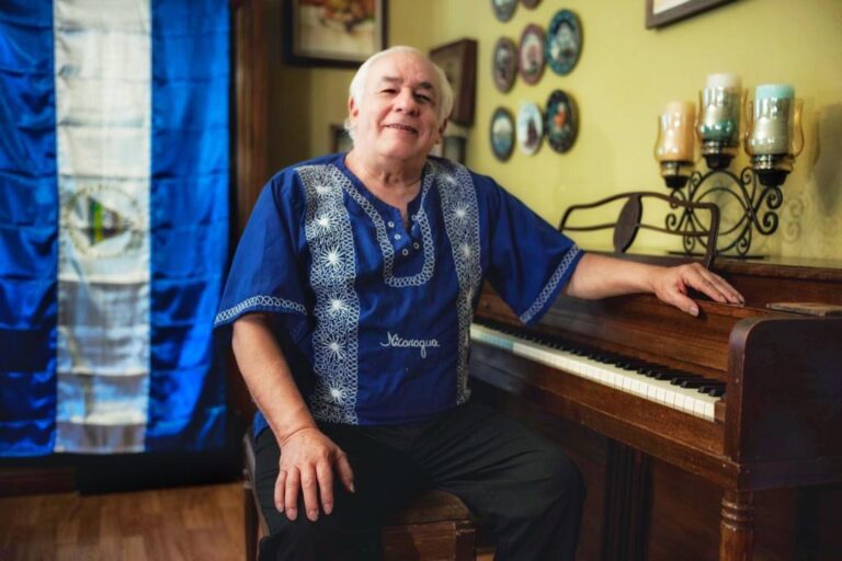 Cantautor nicaragüense Carlos Mejía Godoy habla del incendio que destruyó su casa en California.